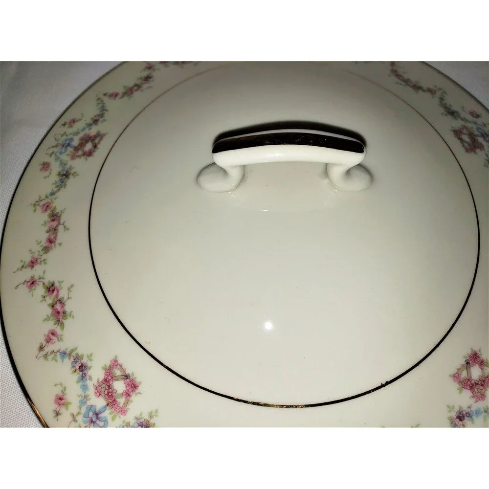 Old Ivory Covered Vegetable Bowl Soup Tureen W/Lid Swags Arcadia Syracuse China